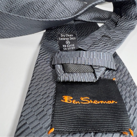 Ben Sherman Tie Modern Solid Grey 100% Silk - Picture 7 of 7